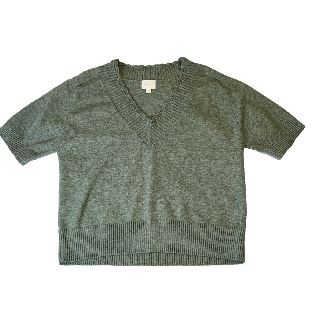 Cyrus Cropped Sweater Large Sage Green Scallop Crochet Boho Cottagecore Dainty
